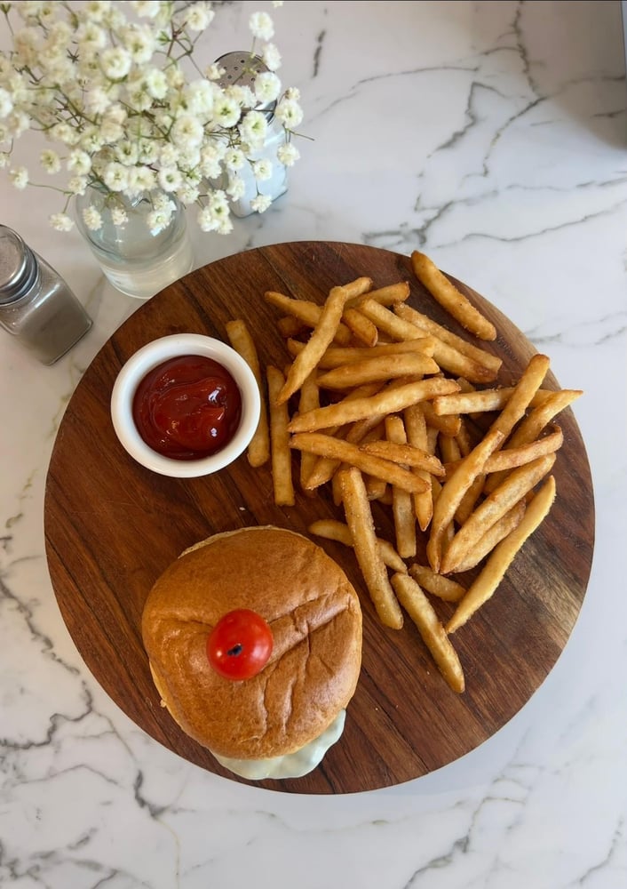 Kids Cheeseburger Meal
