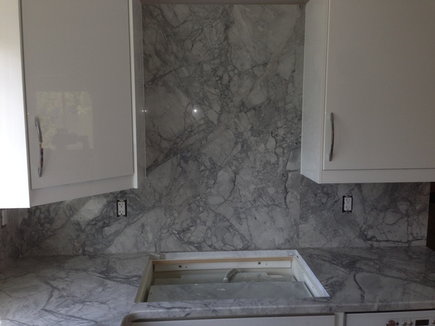 Images Q Stone INC.