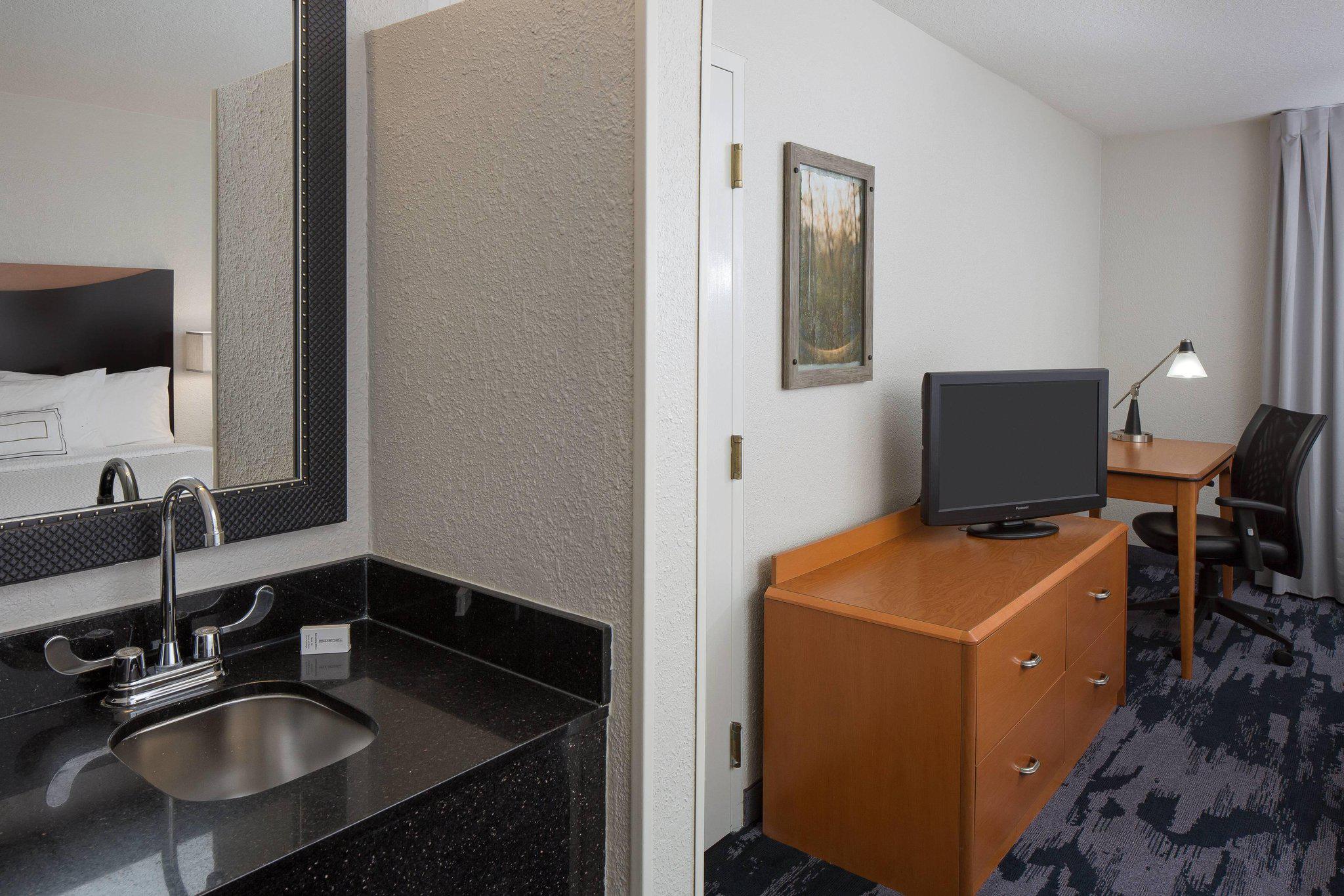 Fairfield Inn & Suites by Marriott Orlando Lake Buena Vista Photo