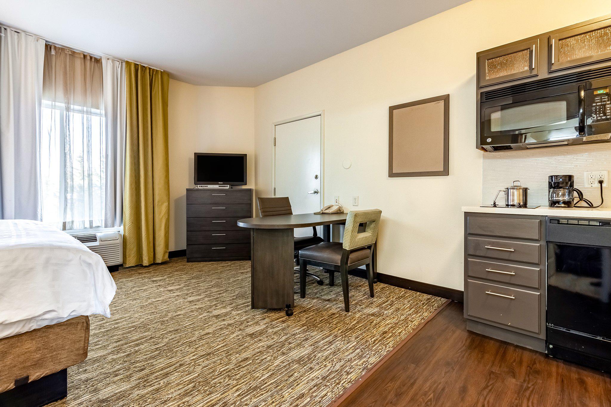 Candlewood Suites Lincoln Photo