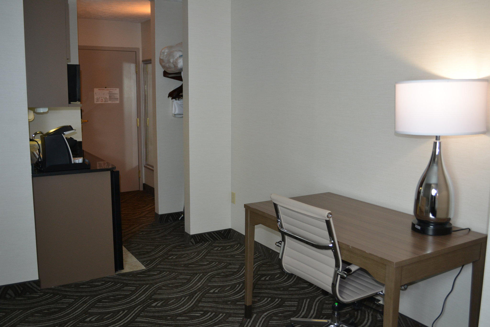 Holiday Inn Express & Suites Kent State University Photo