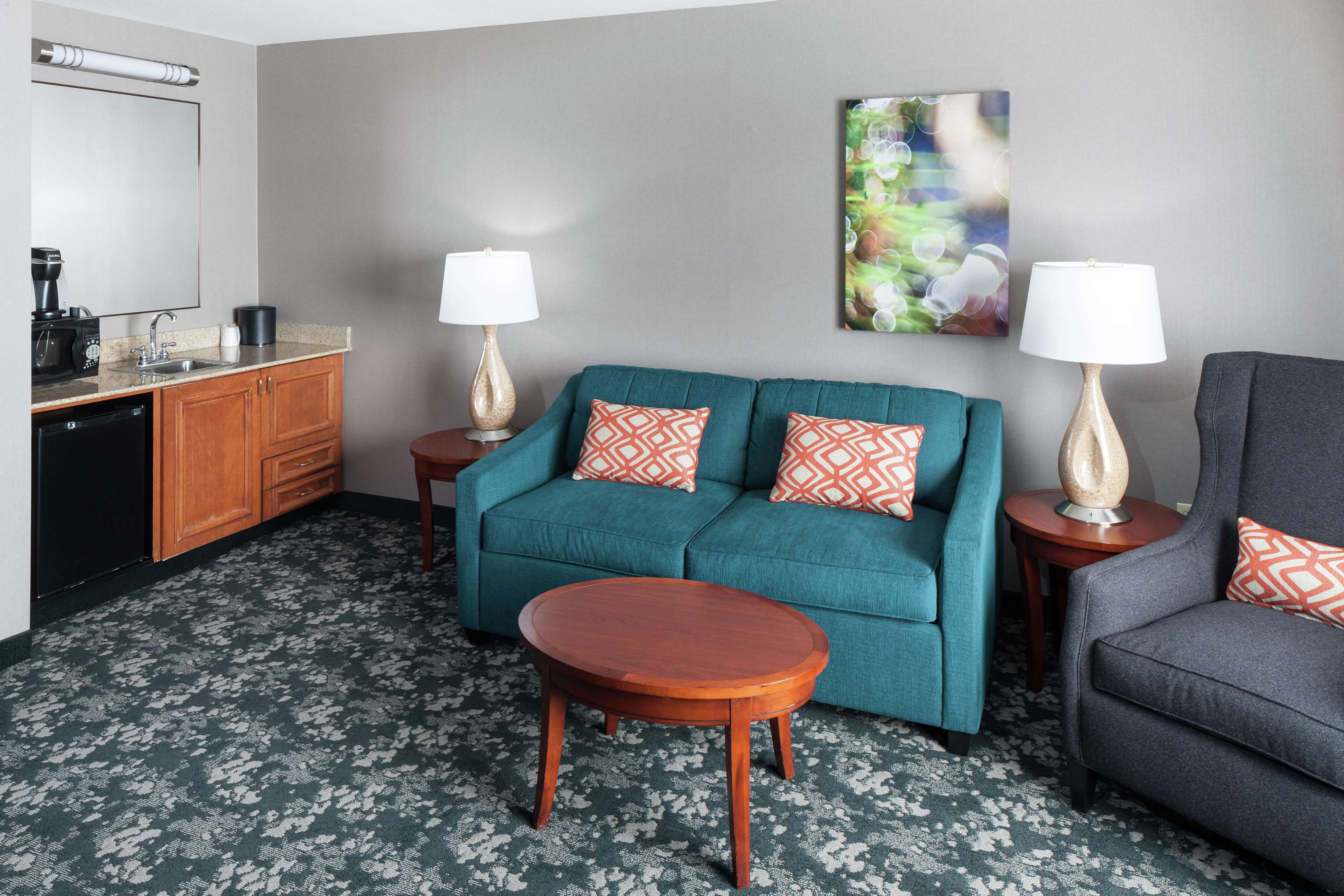 Hilton Garden Inn Naperville/Warrenville Photo