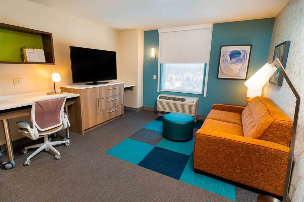 Home2 Suites by Hilton Bakersfield Image