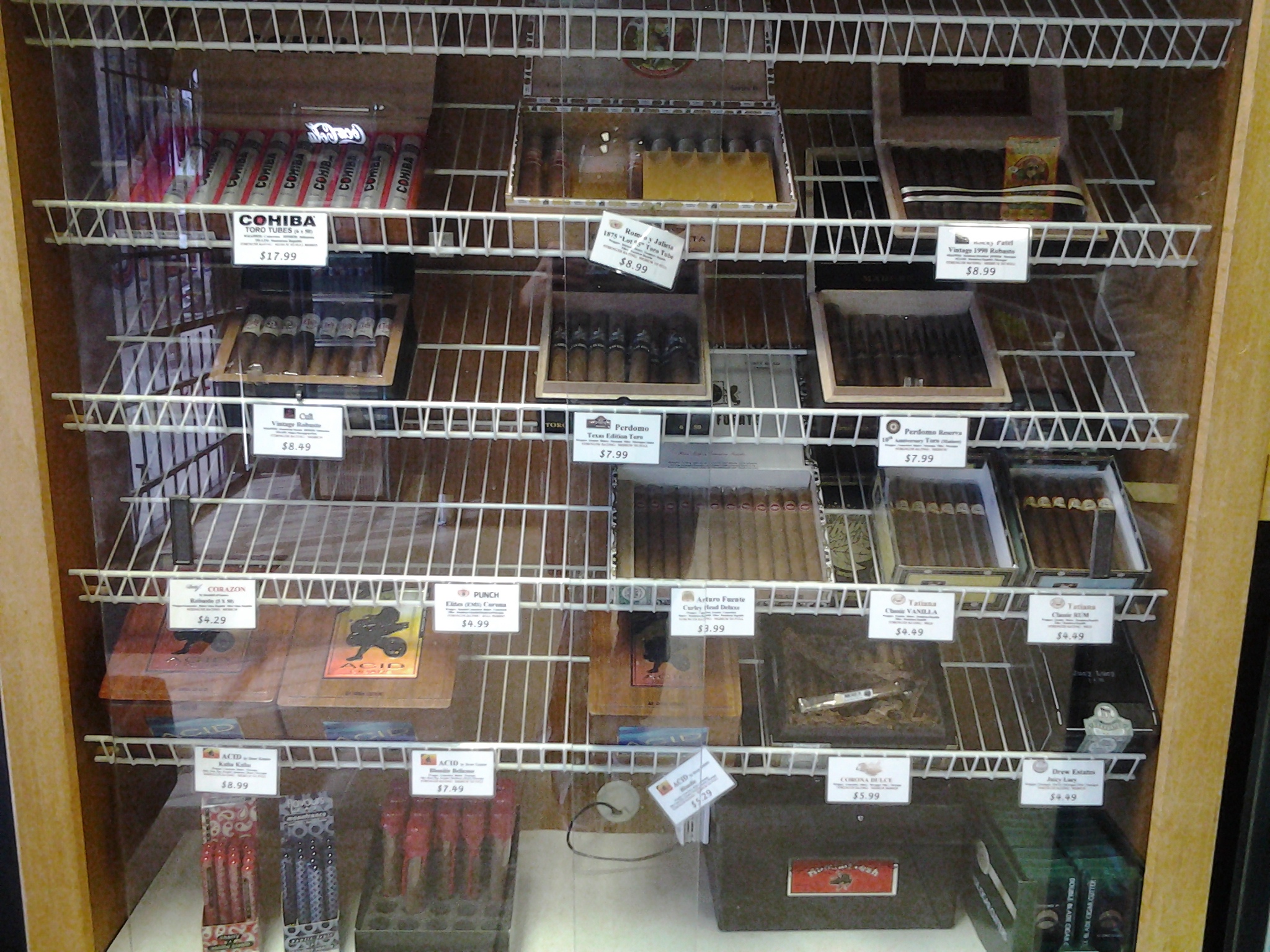EZ Rollers Smoke Shop Image