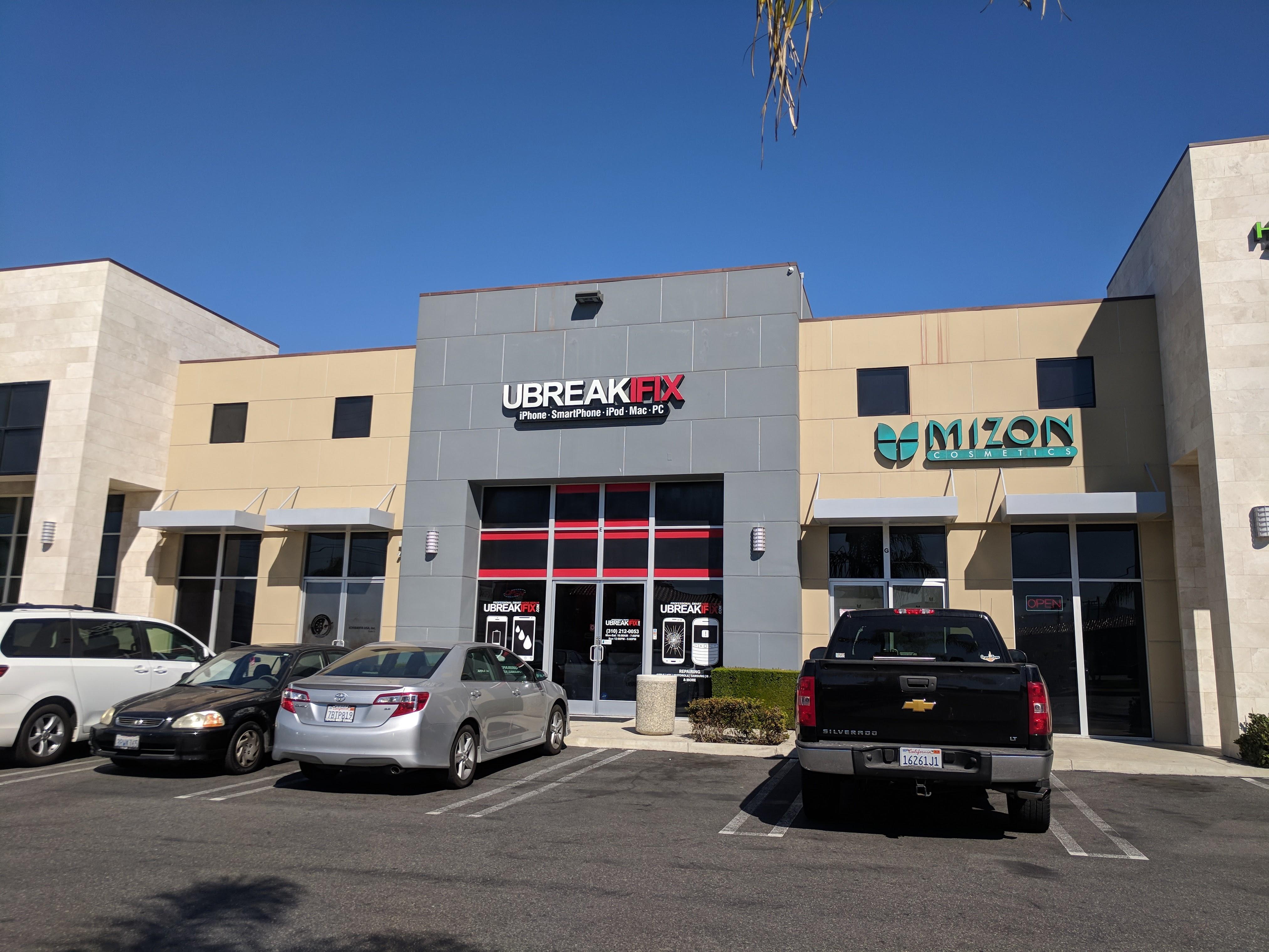 uBreakiFix in Torrance Photo