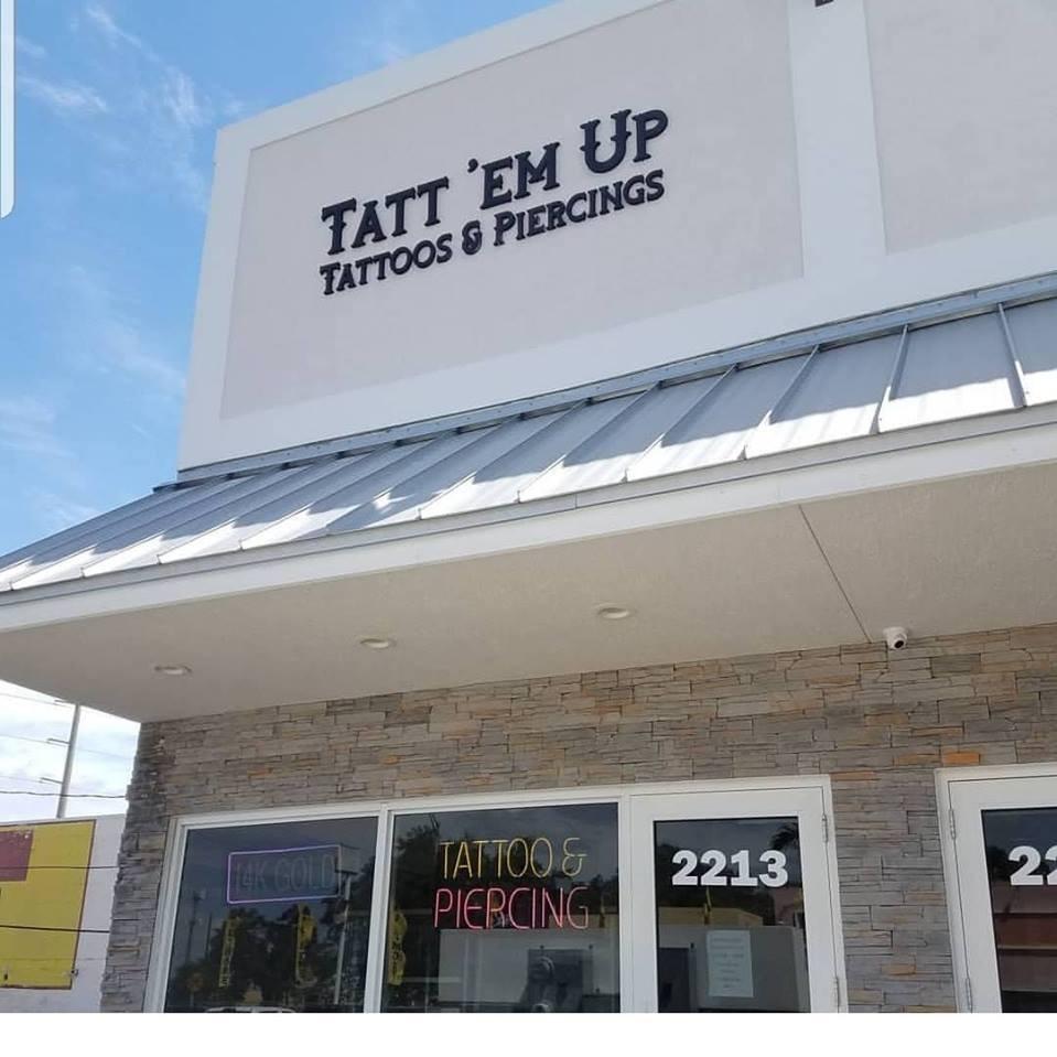 Tatt 'Em Up Tattoos &amp; Piercings Logo