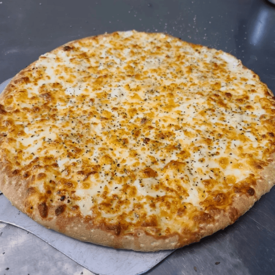 3 Cheese Roma Pizza