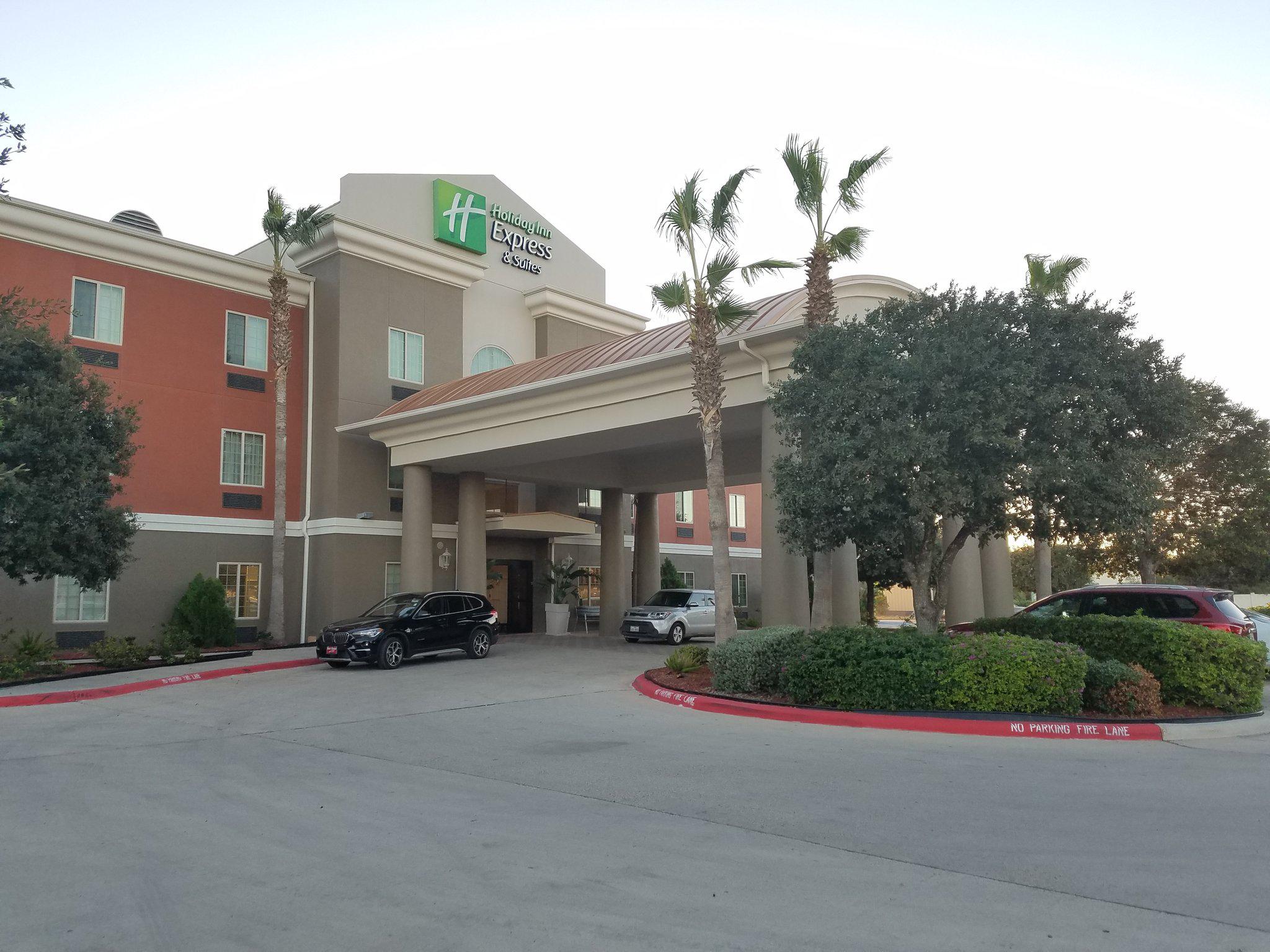 Holiday Inn Express & Suites Rio Grande City Photo