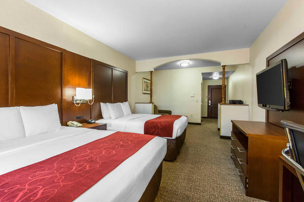 Images Comfort Suites