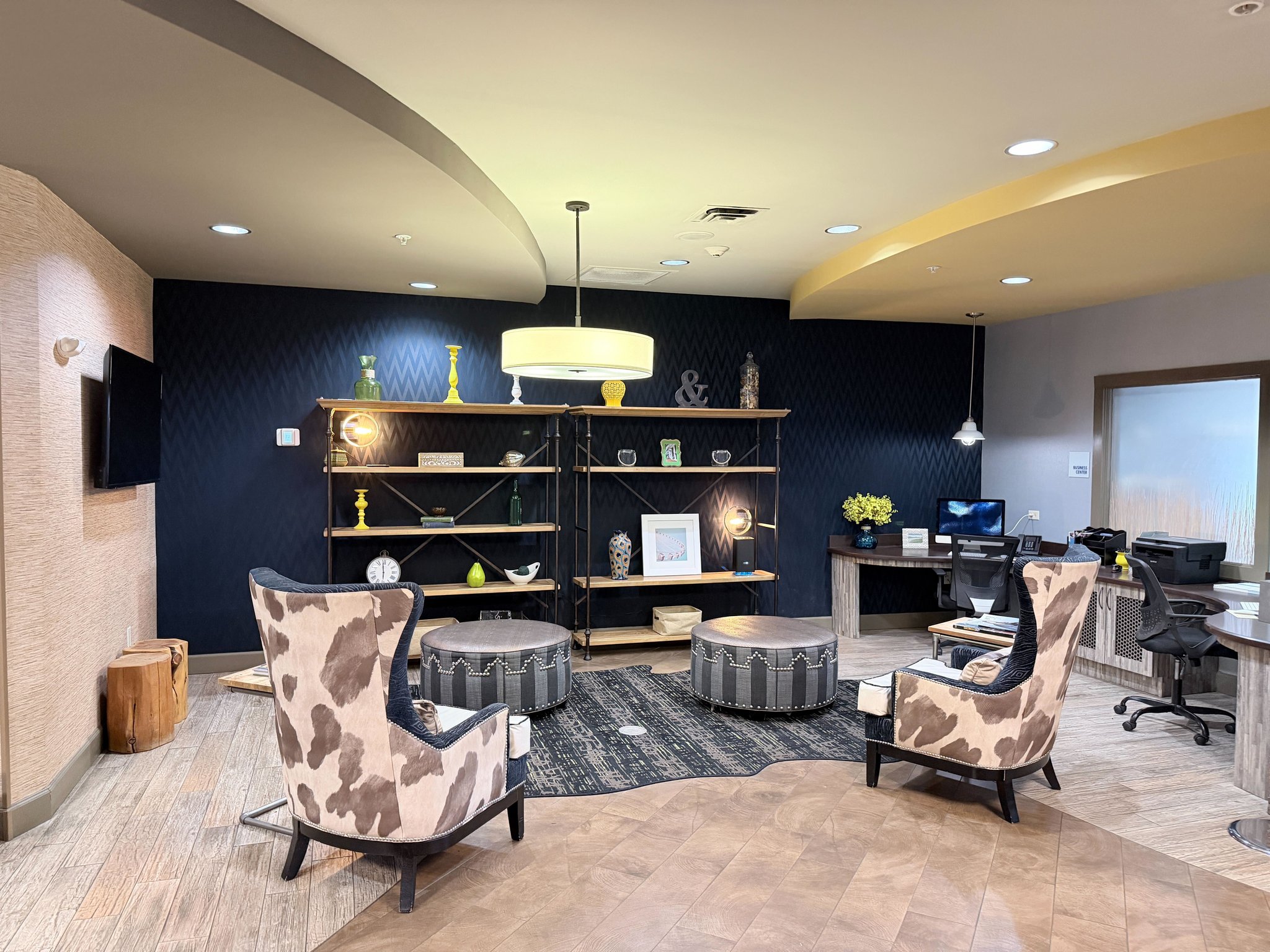 Holiday Inn Express & Suites Perry-National Fairground Area by IHG Image