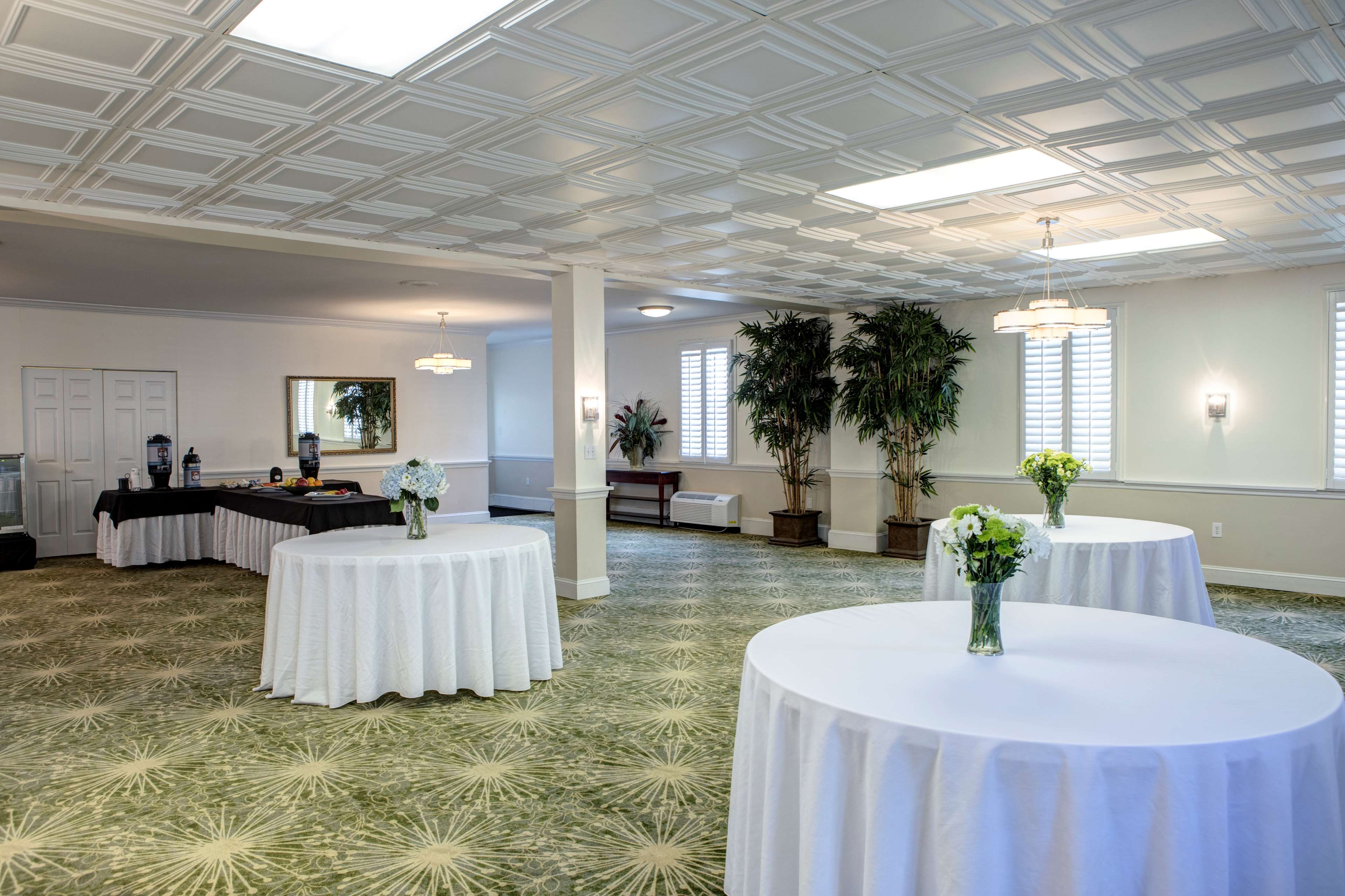 Dolphin Room Meeting or Banquet Space