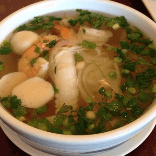 P14. Seafood noodle Soup (HS)