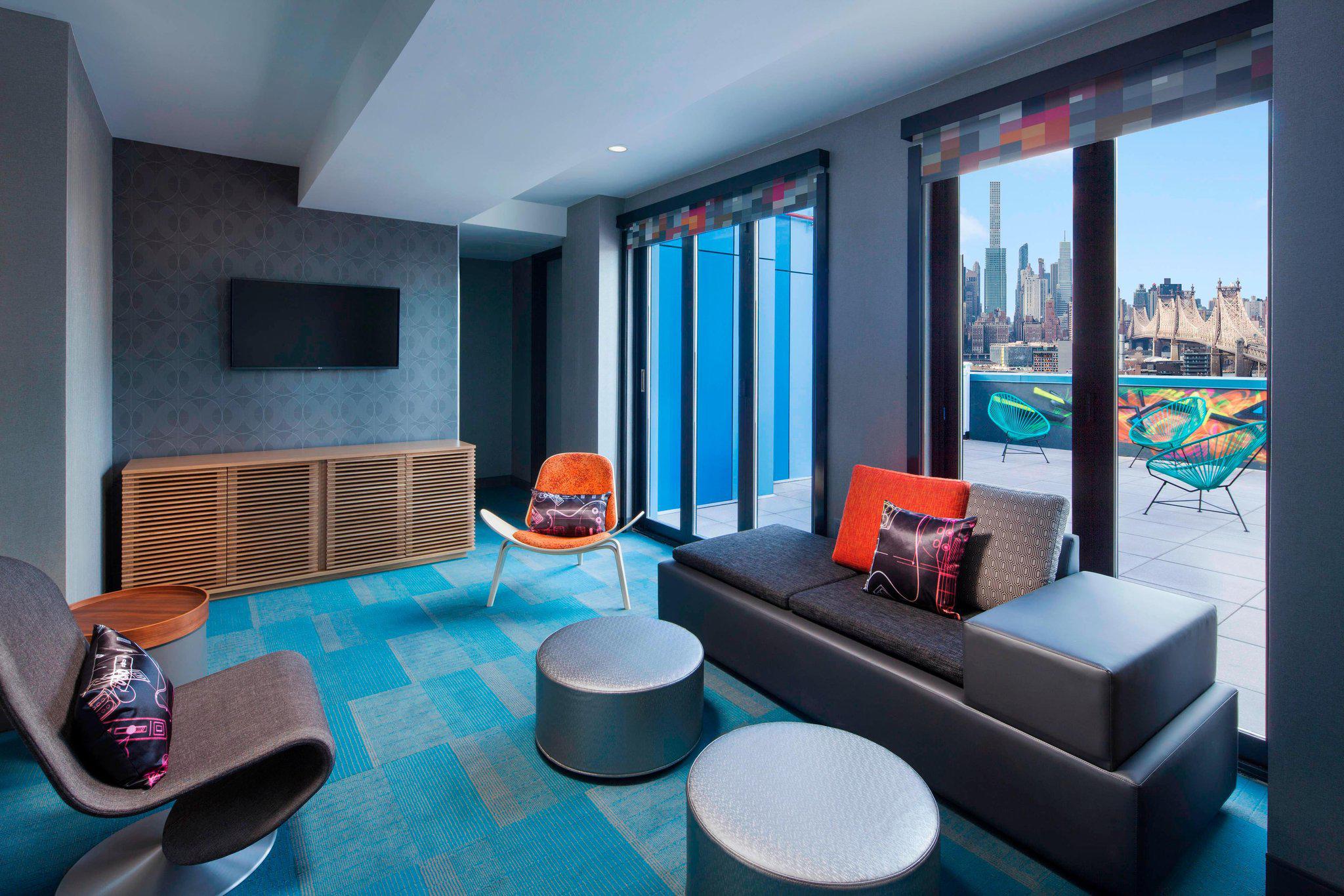 Aloft Long Island City-Manhattan View Photo