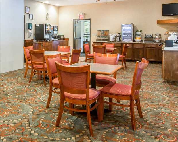 Images Comfort Suites