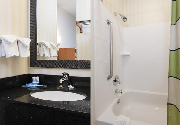 Images Fairfield Inn by Marriott East Lansing
