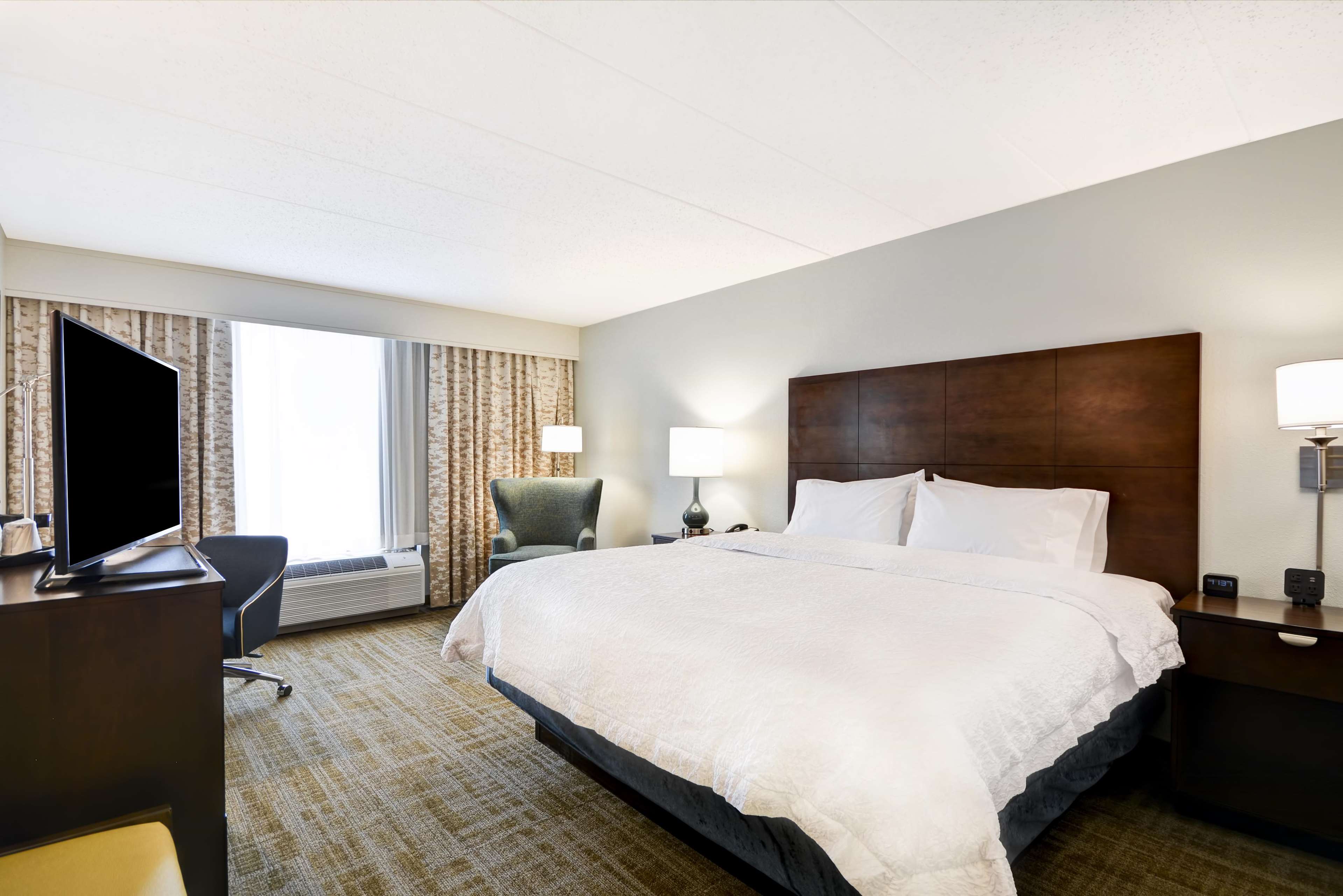 Hampton Inn Chicago/Naperville Photo