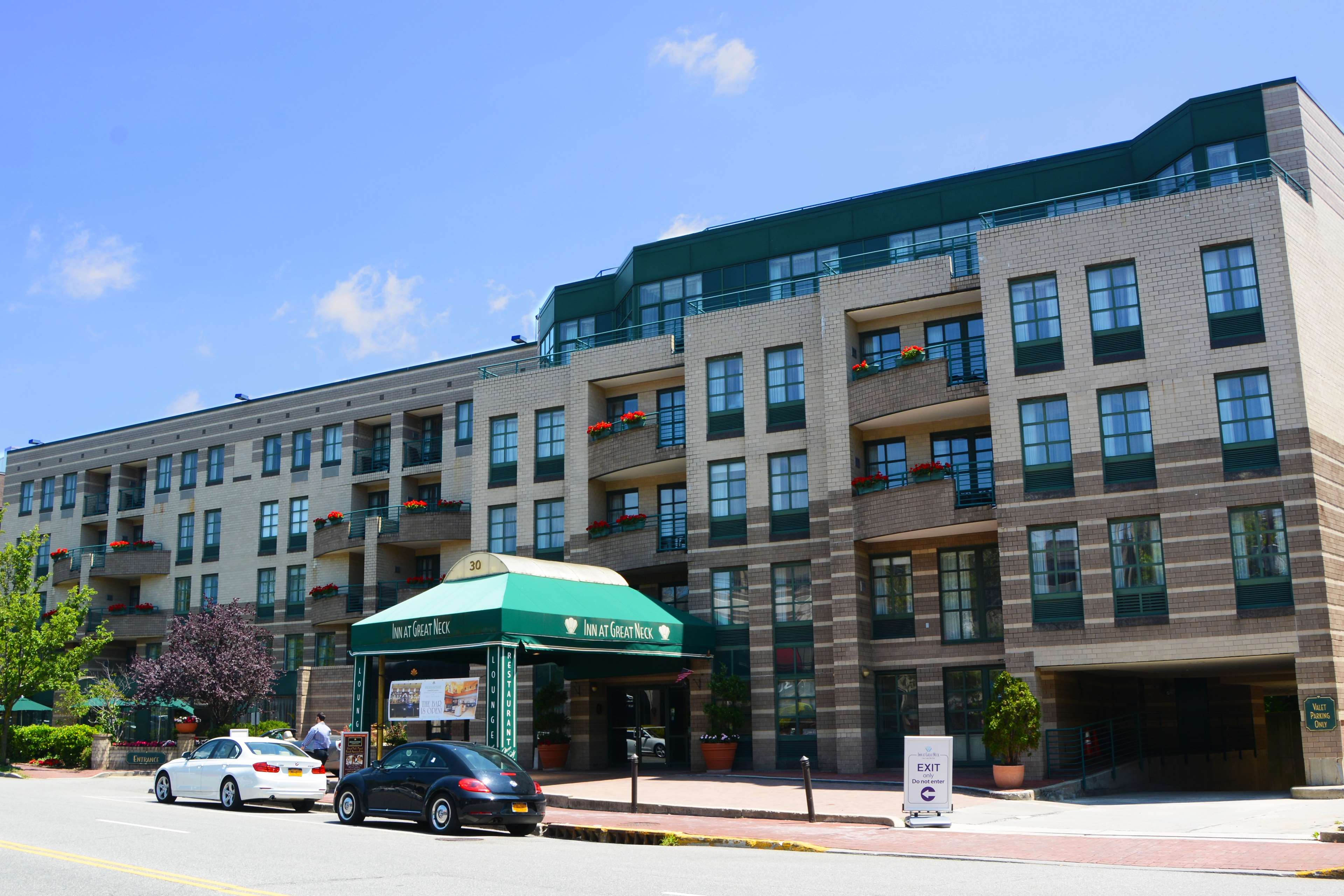 Inn at Great Neck, BW Premier Collection Photo