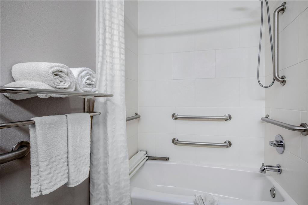 Best Western Limestone Inn & Suites Image