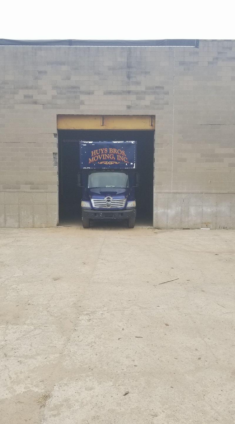 Huys Bros. Moving, INC. Image