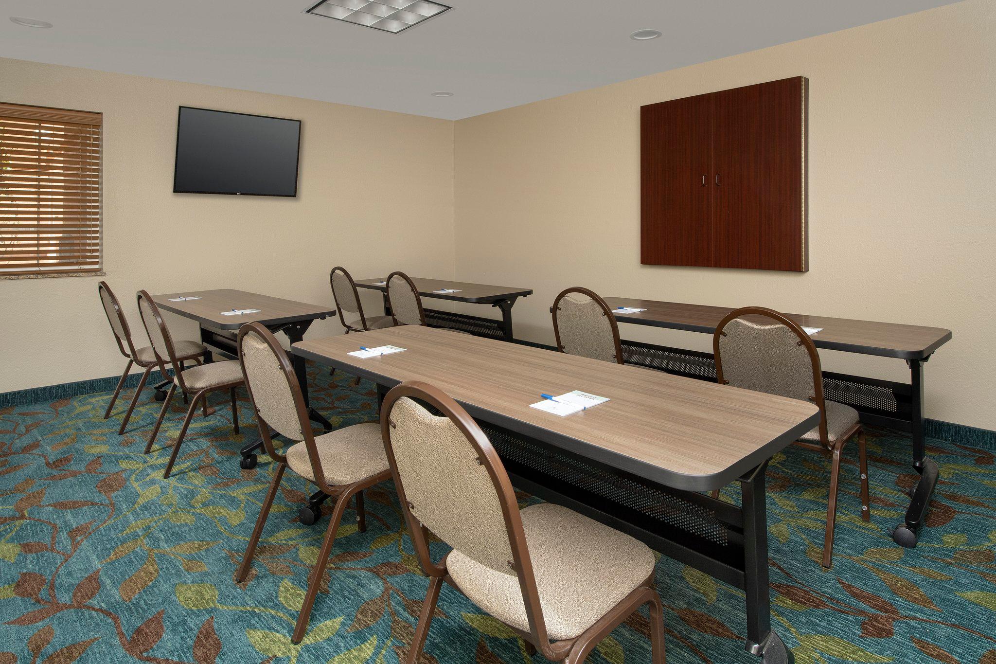 Candlewood Suites Bluffton-Hilton Head Photo