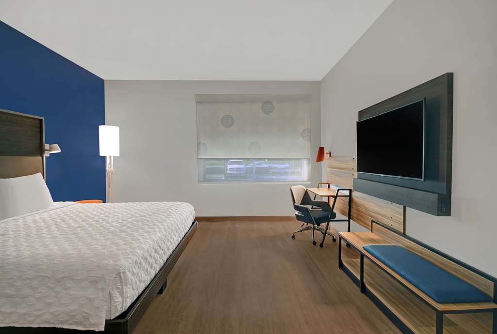 Tru by Hilton Troy Detroit Image