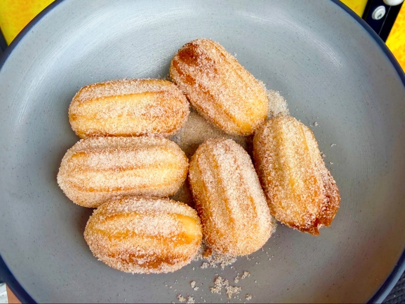 Churro Bites (6 Count) W/ Bavarian Cream