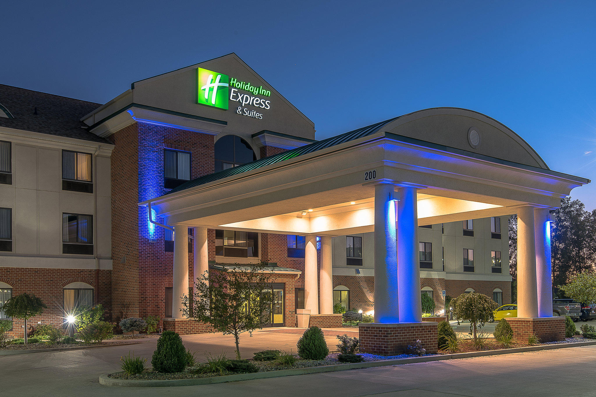 Holiday Inn Express & Suites Lafayette East Photo