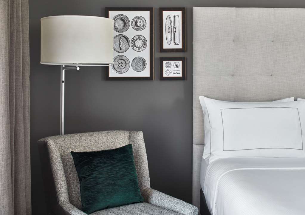 Cumberland House Knoxville, Tapestry Collection by Hilton Image