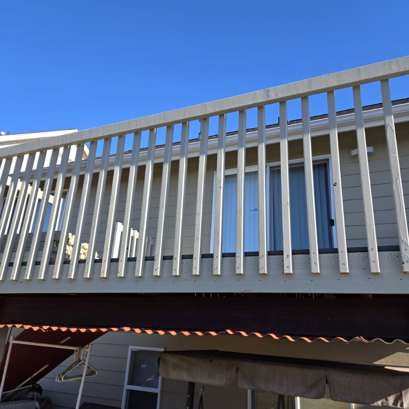 Harbor Deck and Fence Image