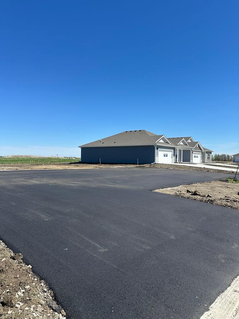 Rock Hard Paving LLC Logo