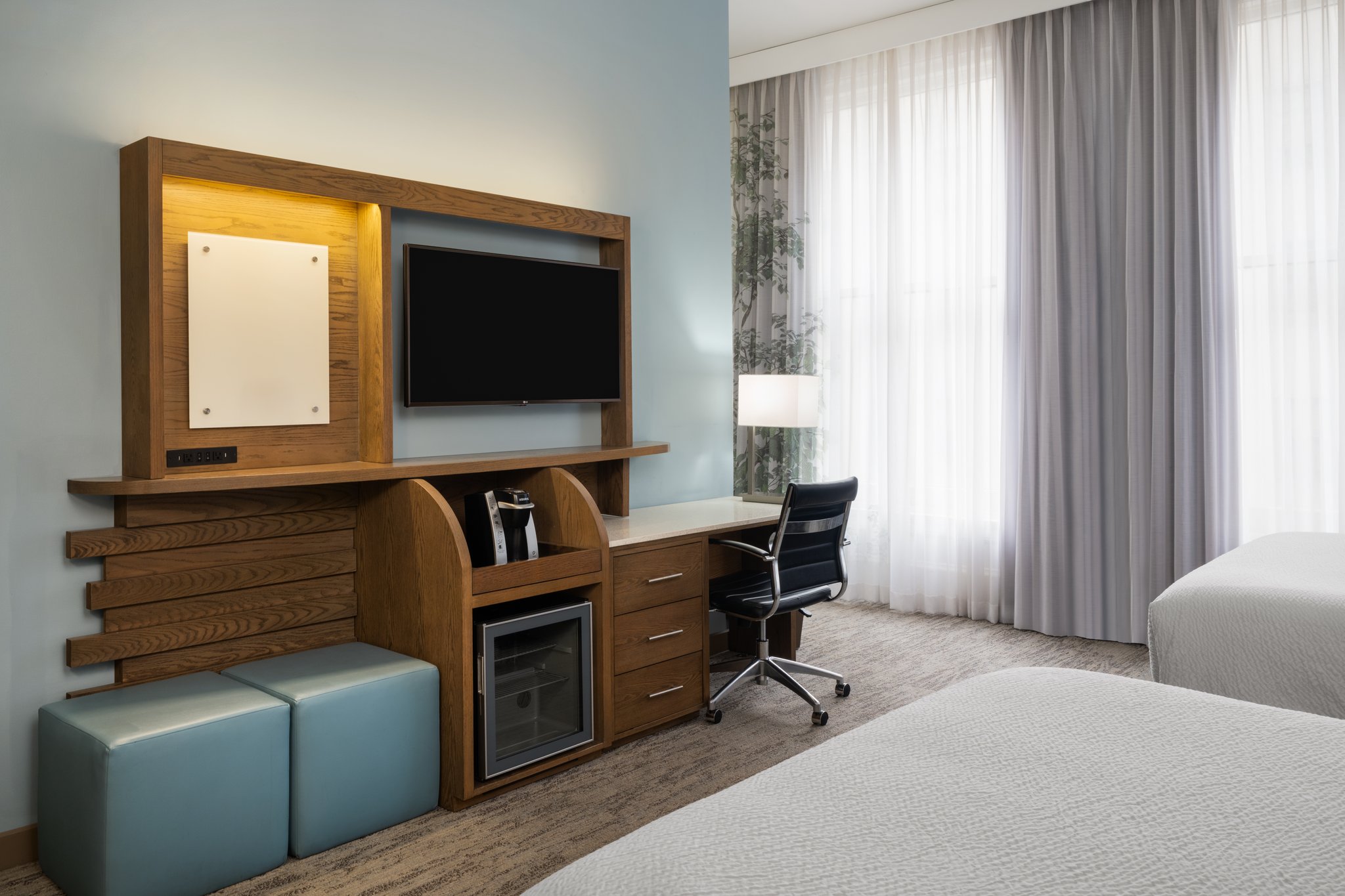 EVEN Hotel Pittsburgh Downtown by IHG Image