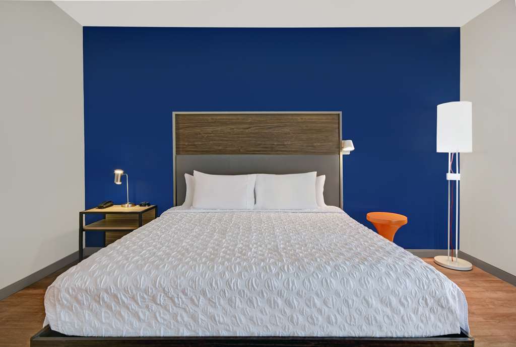 Tru by Hilton Troy Detroit Image