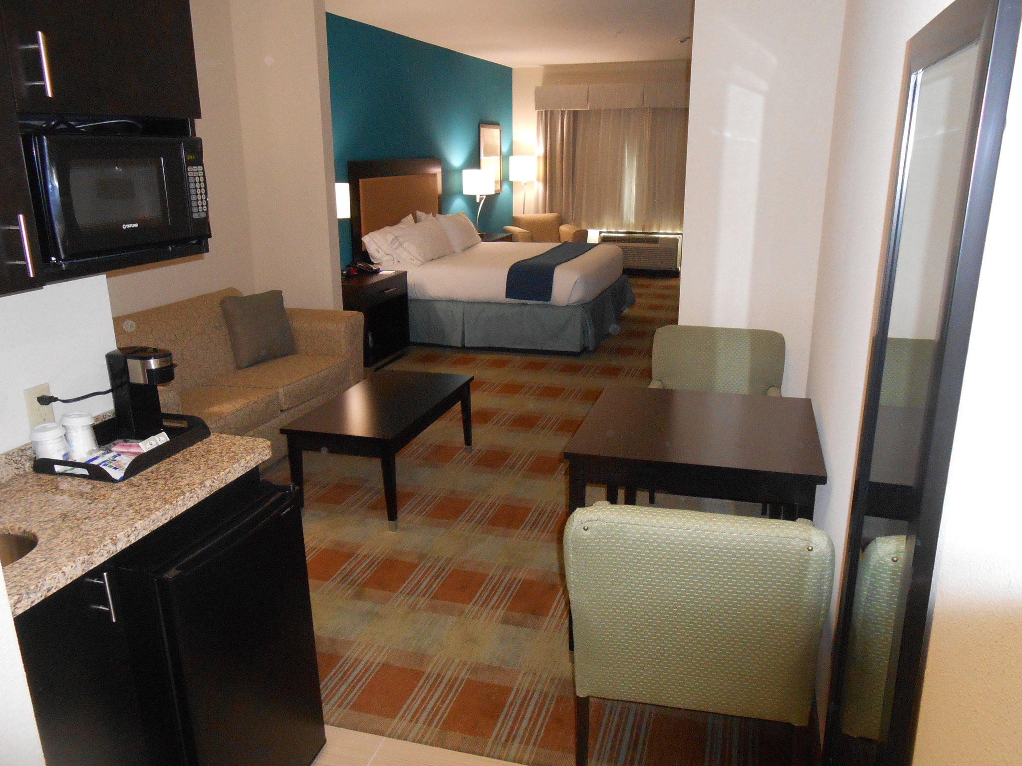 Holiday Inn Express & Suites Houston Northwest-Brookhollow Photo