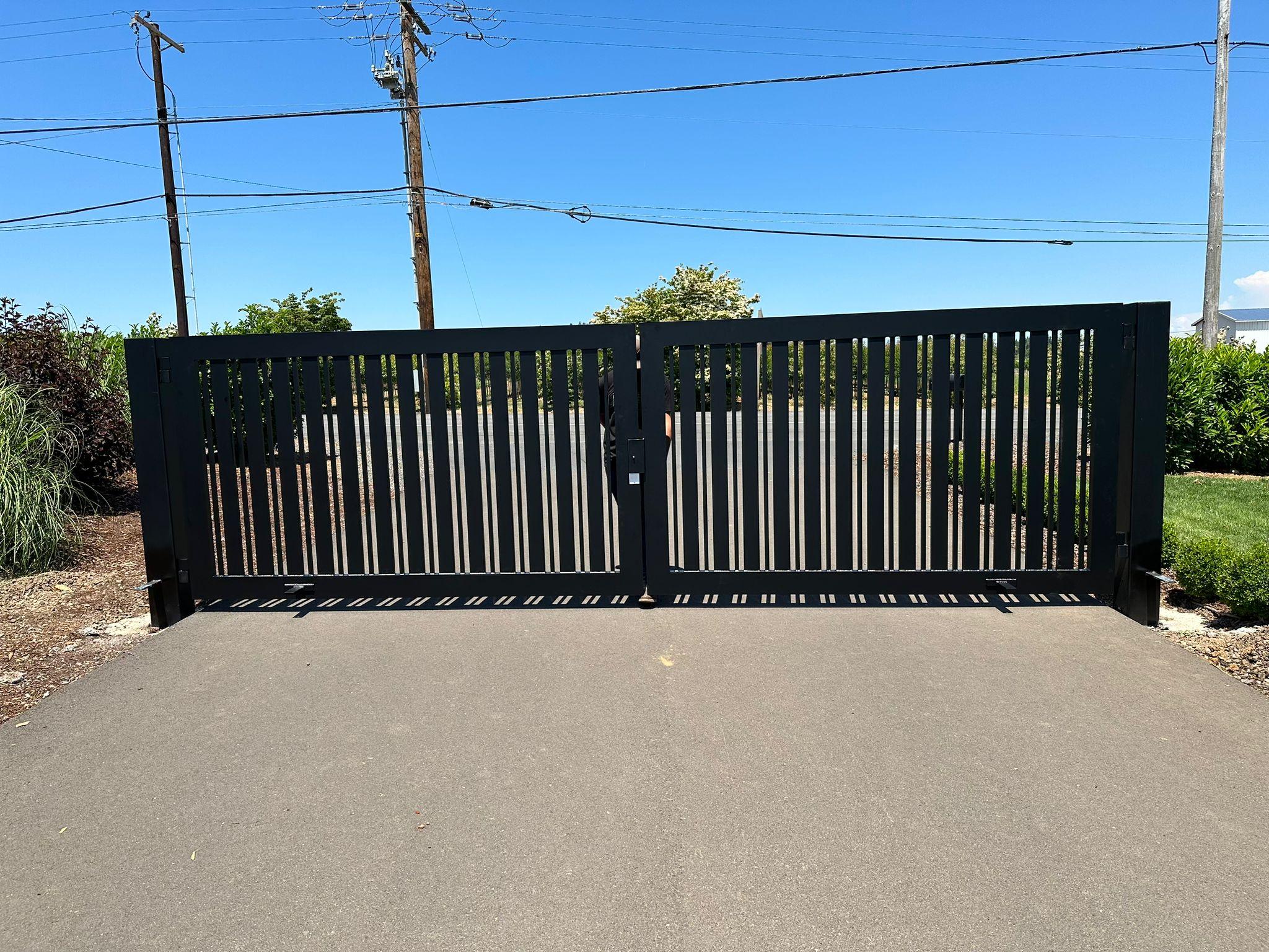 PNW Gate and Fence Image