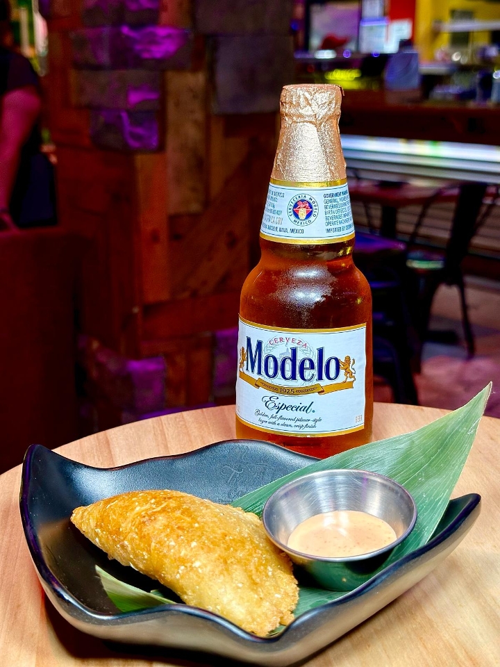 Tiesto Yuca Empanada (1)