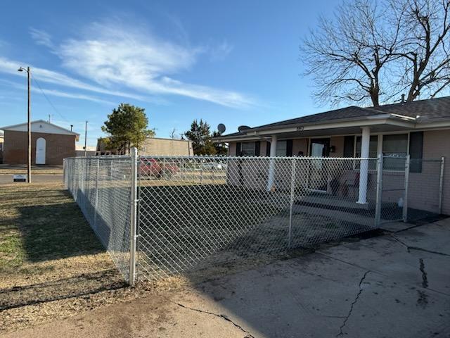 Top Rail Fence Oklahoma City Image