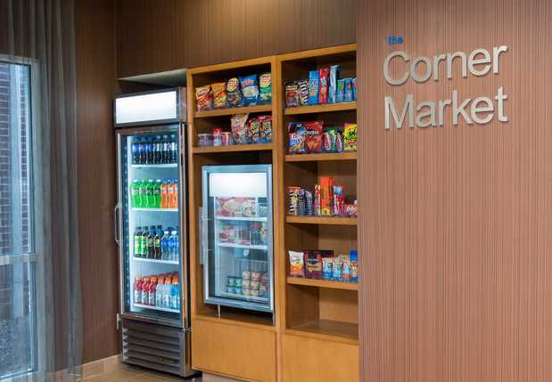 Images Fairfield Inn by Marriott East Lansing