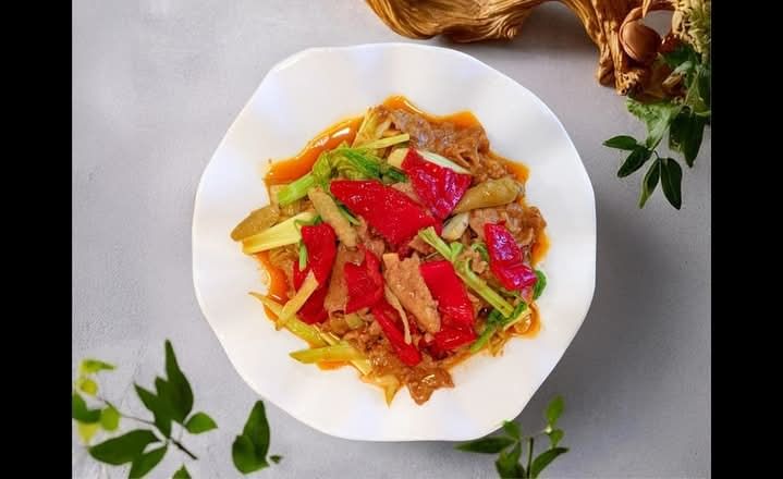 Sichuan Pickled Pepper Beef Fried Rice / 泡椒牛肉炒饭