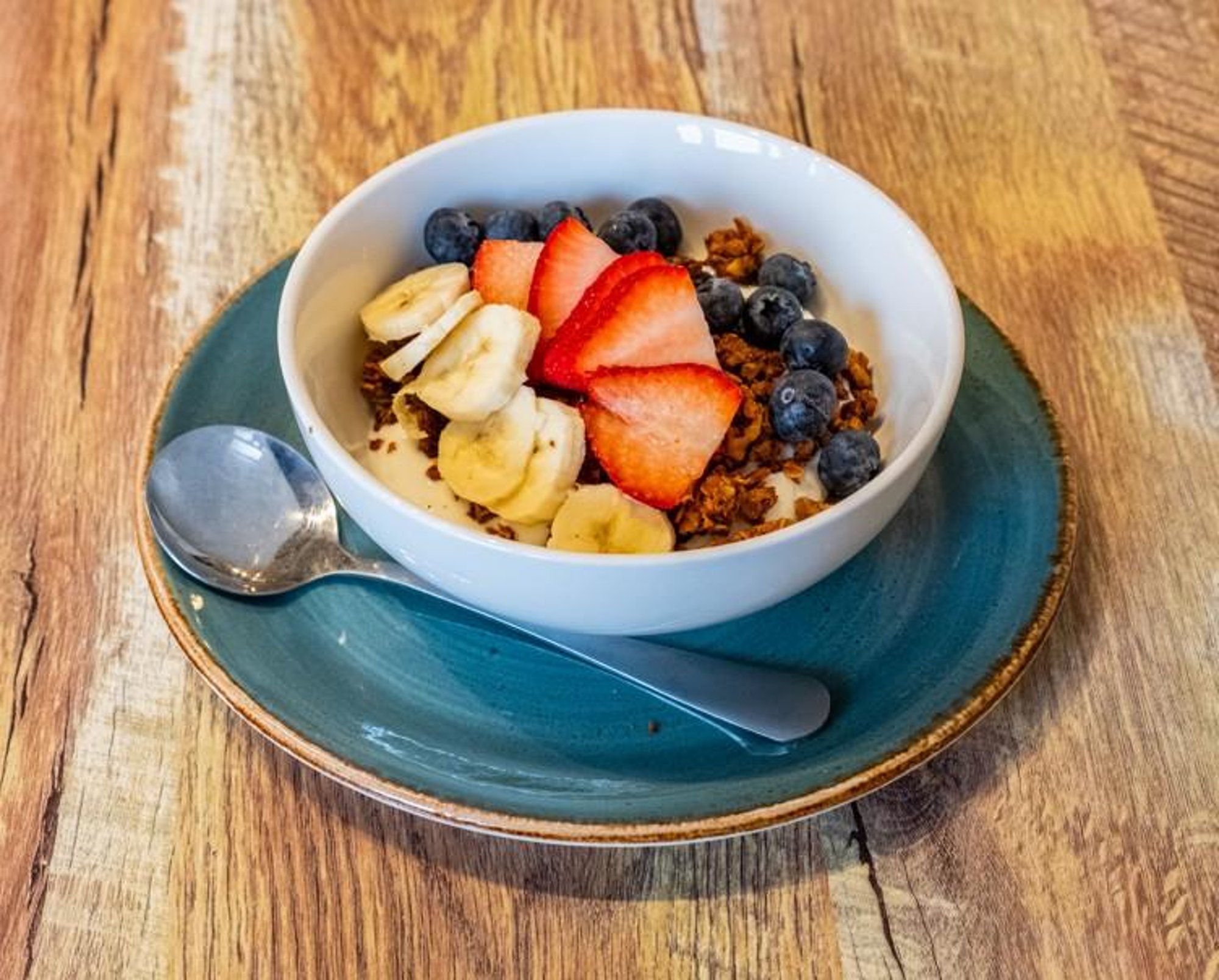 Granola & Yogurt Bowl