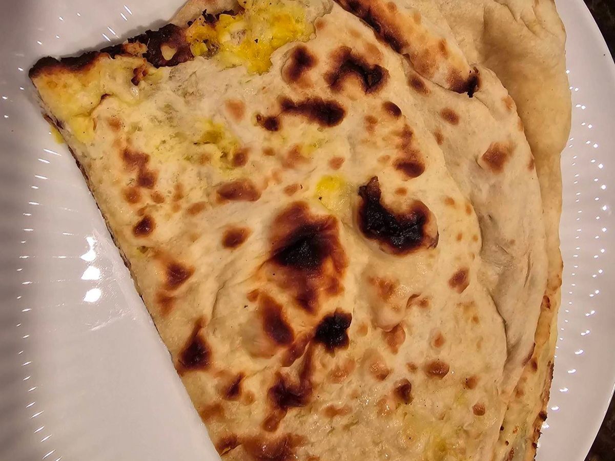 26. Cheff Special Naan