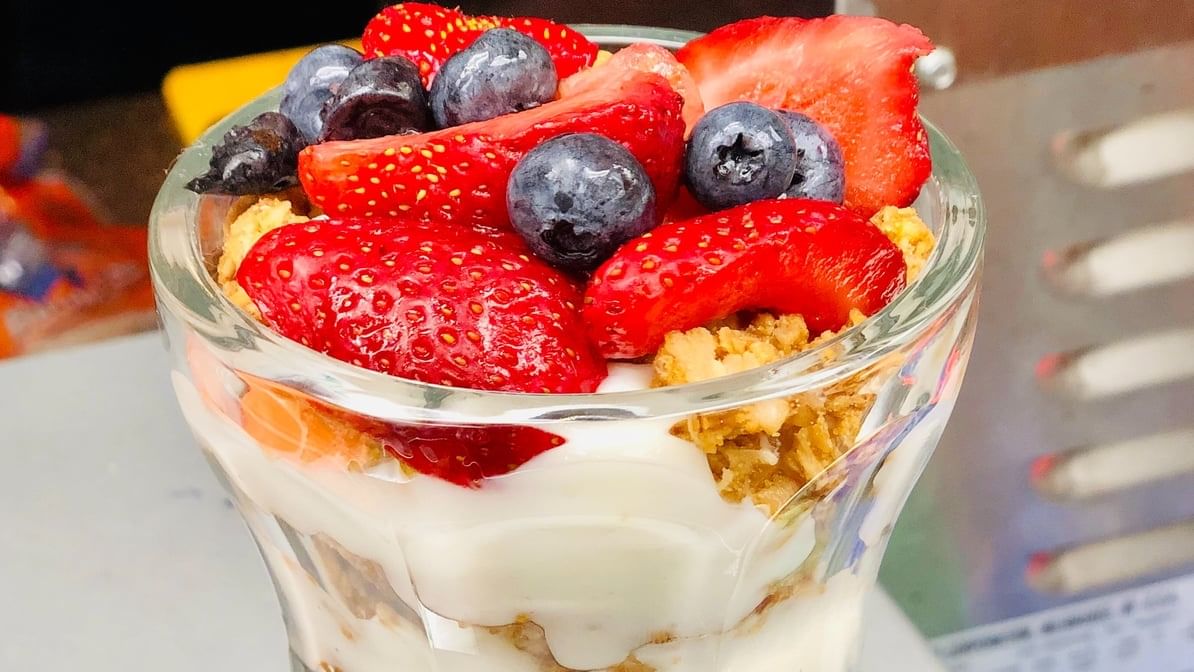 Yogurt & Granola Parfait