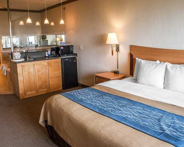Images Comfort Inn & Suites