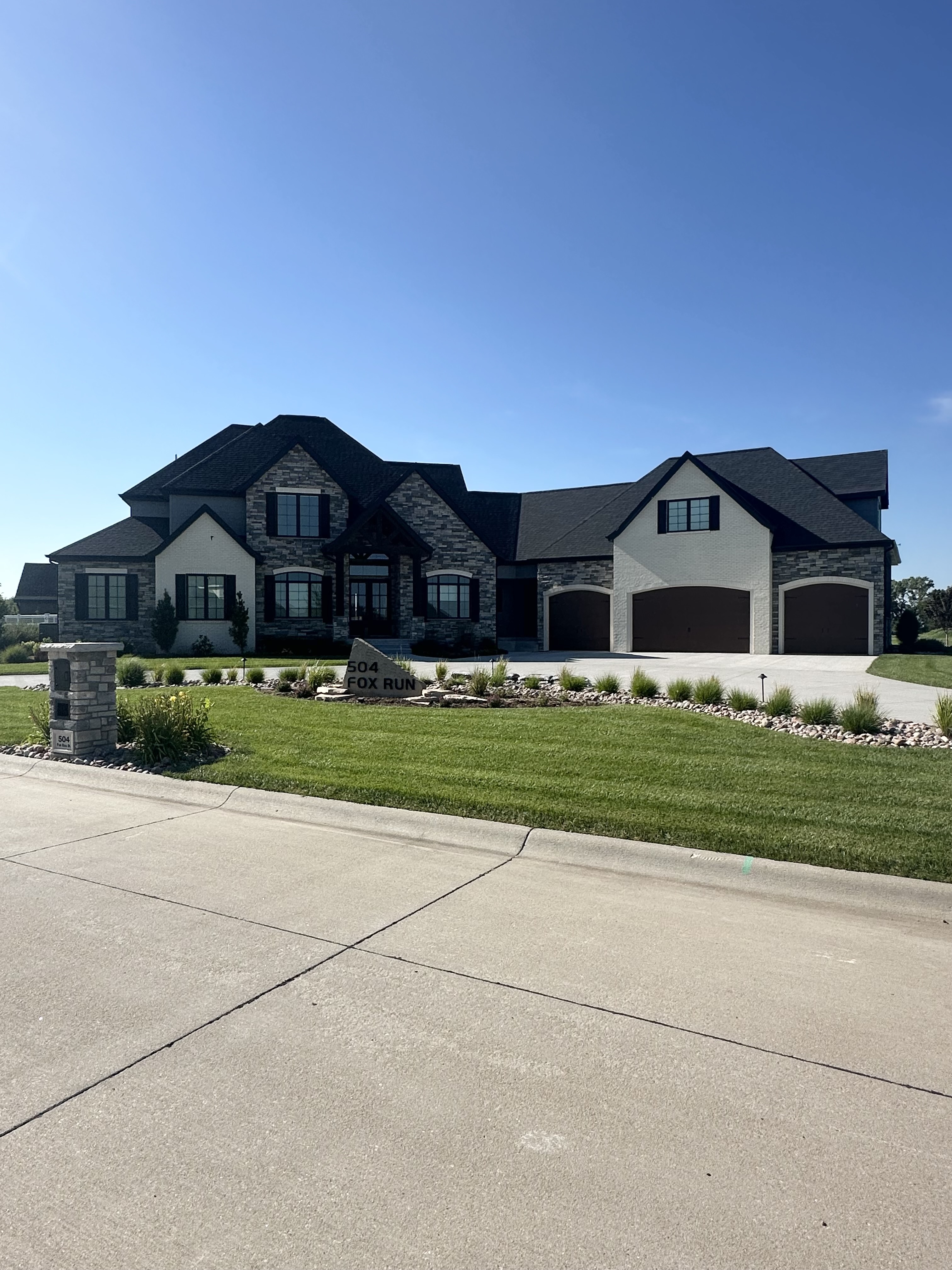 Johnson Imperial Homes Logo