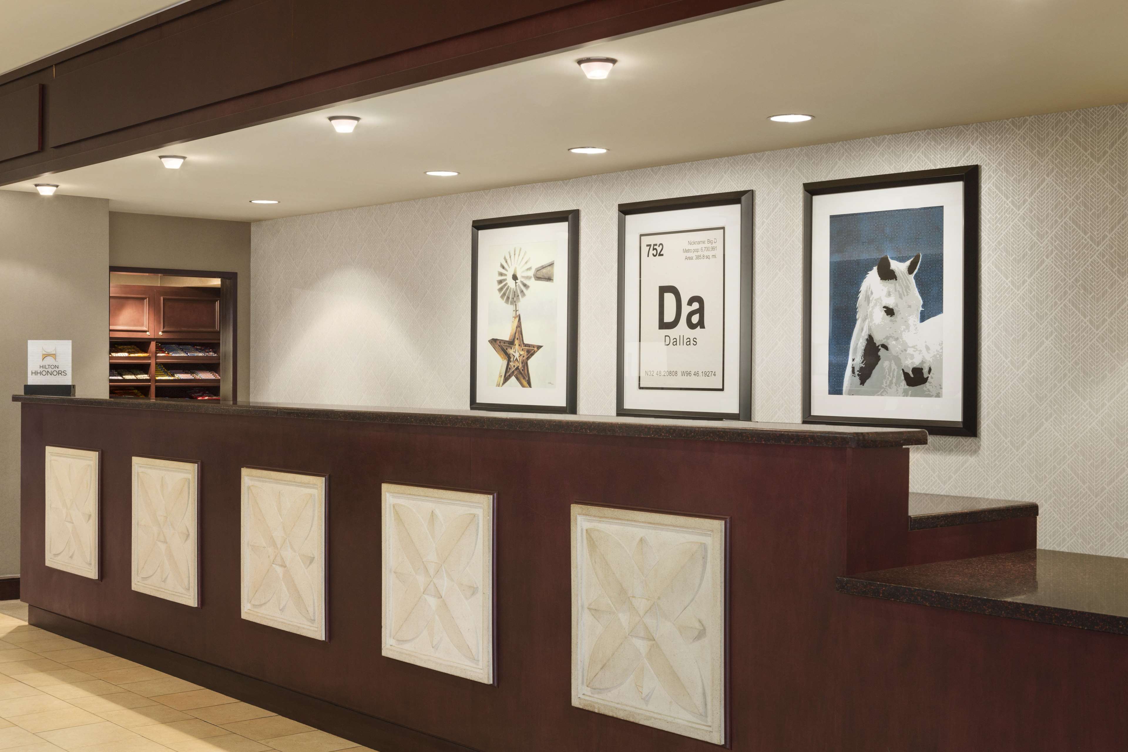 DoubleTree by Hilton Hotel Dallas - DFW Airport North Photo