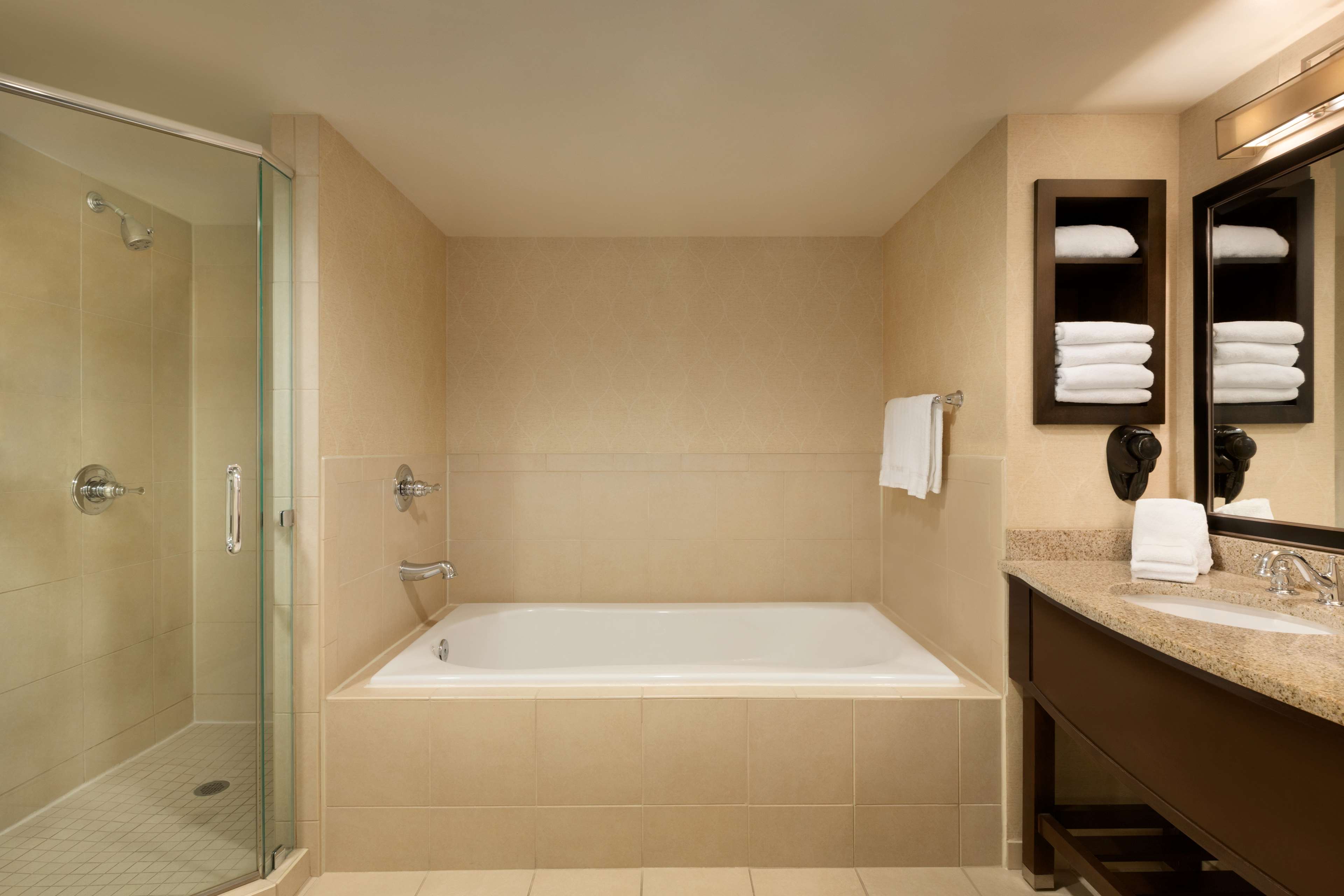 Guest room bath