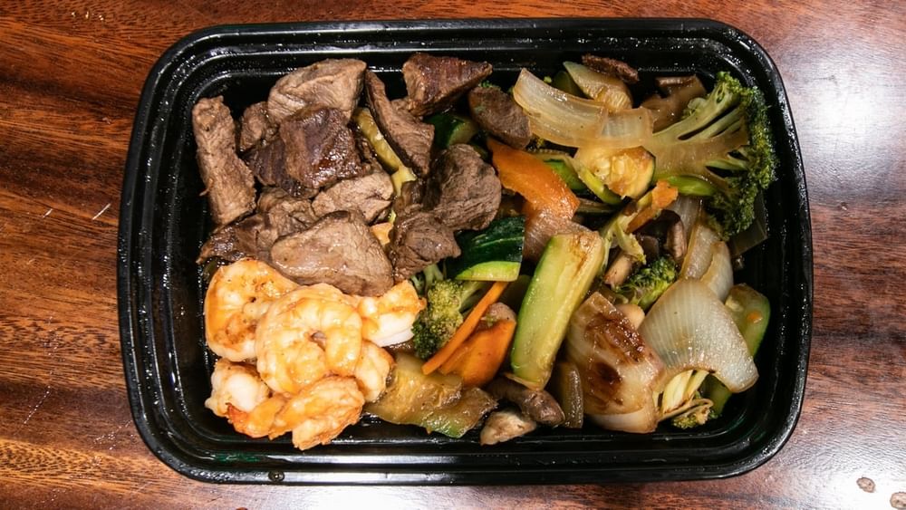 Filet Mignon (5 Oz.) & Shrimp (5 Pieces)