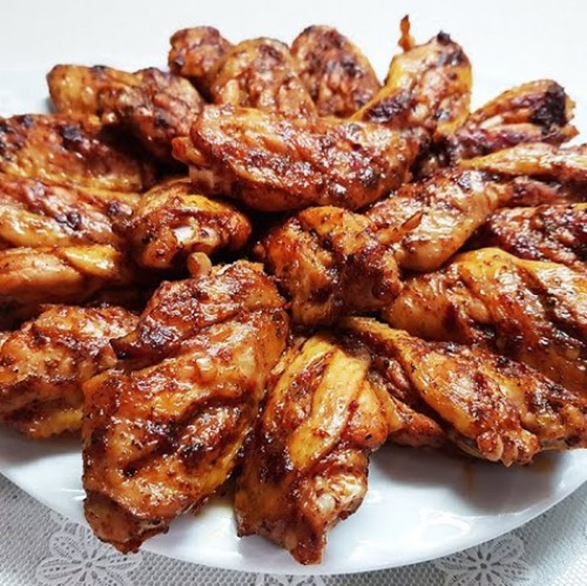 32 JUMBO CHICKEN WINGS