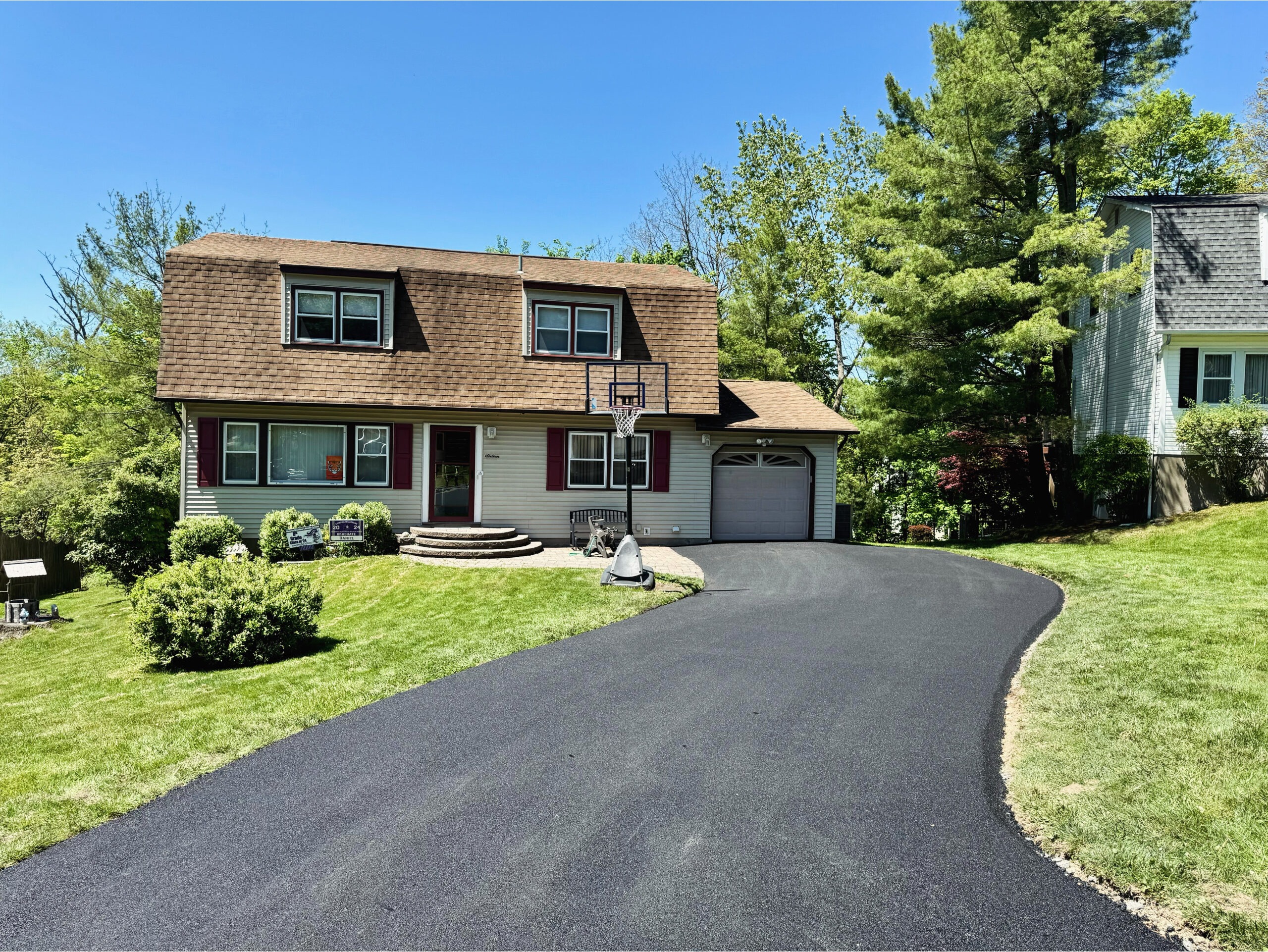 Seal King Paving Image