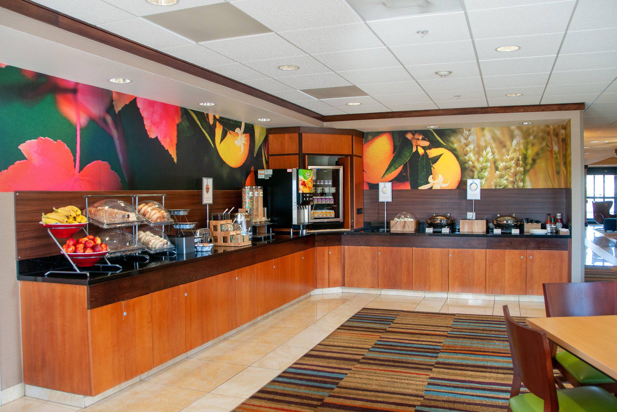 Fairfield Inn & Suites by Marriott Colorado Springs North/Air Force Academy Photo