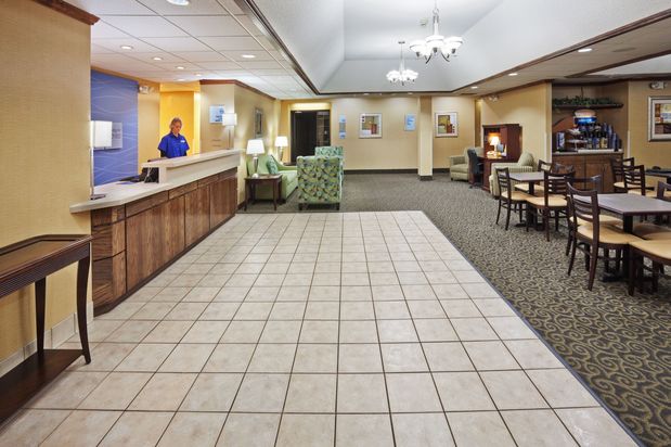 Images Holiday Inn Express & Suites Lebanon